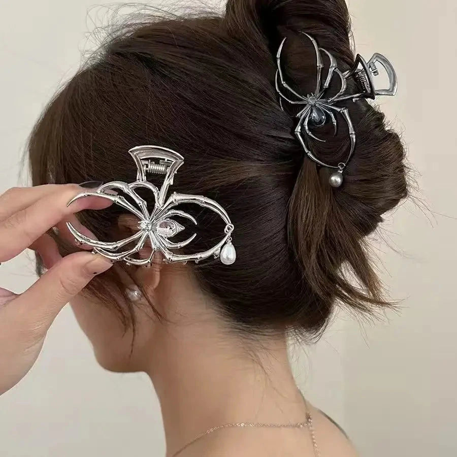 Chic Skull Claw Hair Clip